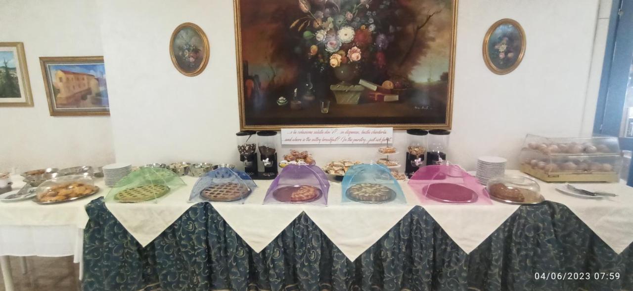 King Hotel فيوجّي المظهر الخارجي الصورة